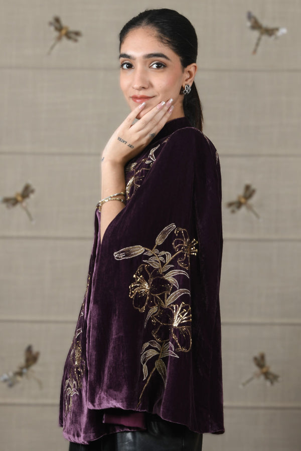 Mauli Velvet Lilly Vine Cape